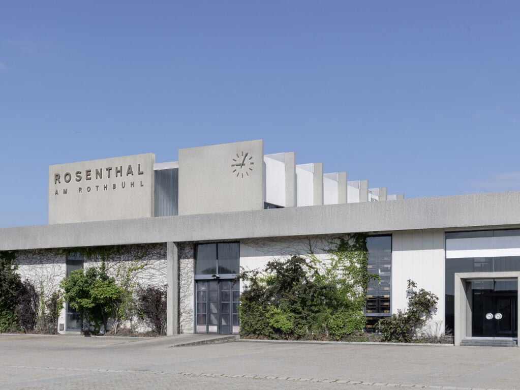 Rosenthal am Rothbühl Fabrikgelände Außenaufnahme des Fabrikgebäudes Rosenthal am Rothbühl in Selb