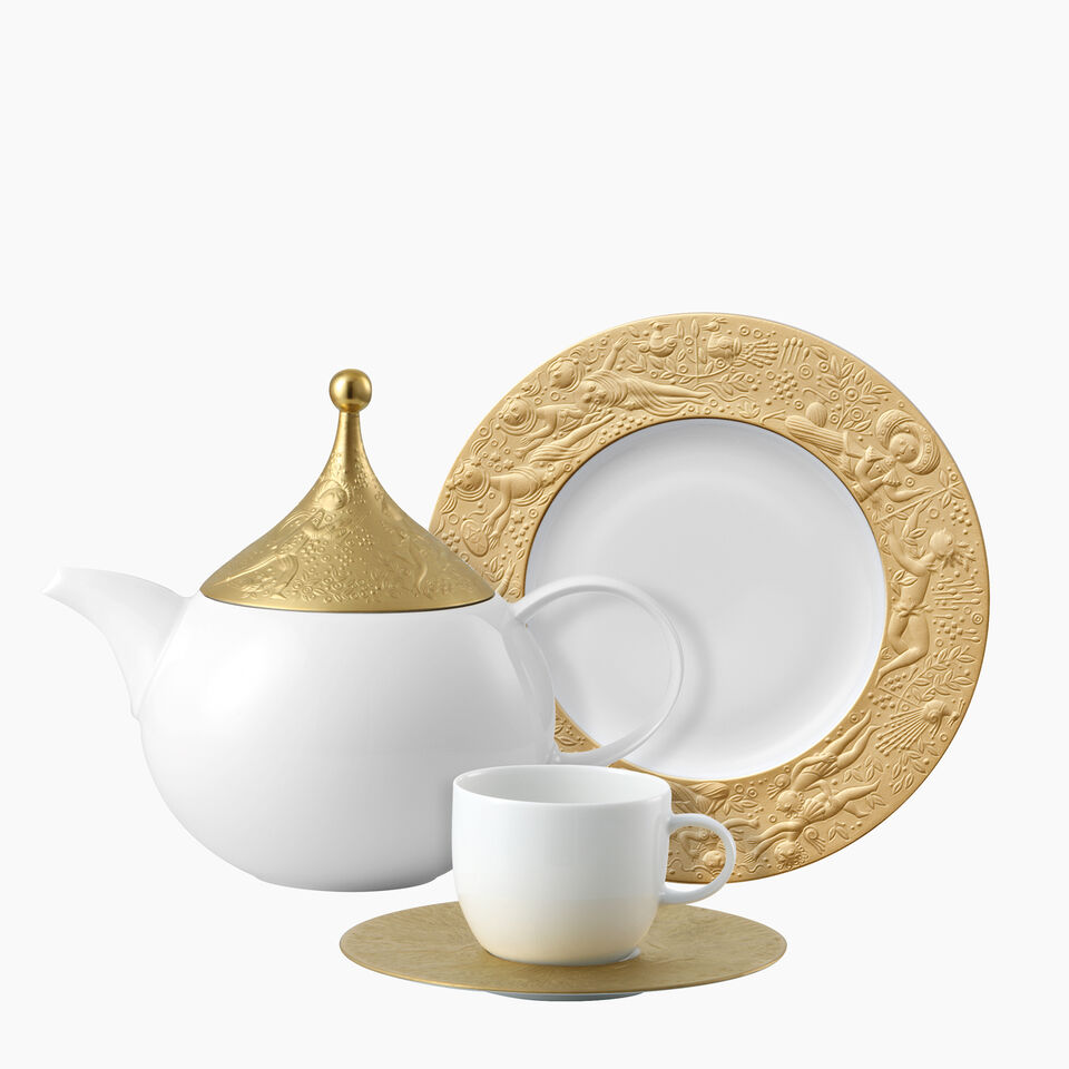 Rosenthal Porzellanserie Zauberflöte, entworfen von Bjørn Wiinblad 1969, mit goldverzierter Teekanne, Teller und Tasse