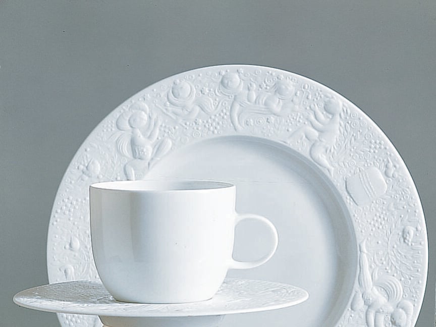 Modernes weißes Rosenthal-Porzellanset mit Teekanne, Tasse mit Untertasse und Teller in minimalistischem Design.