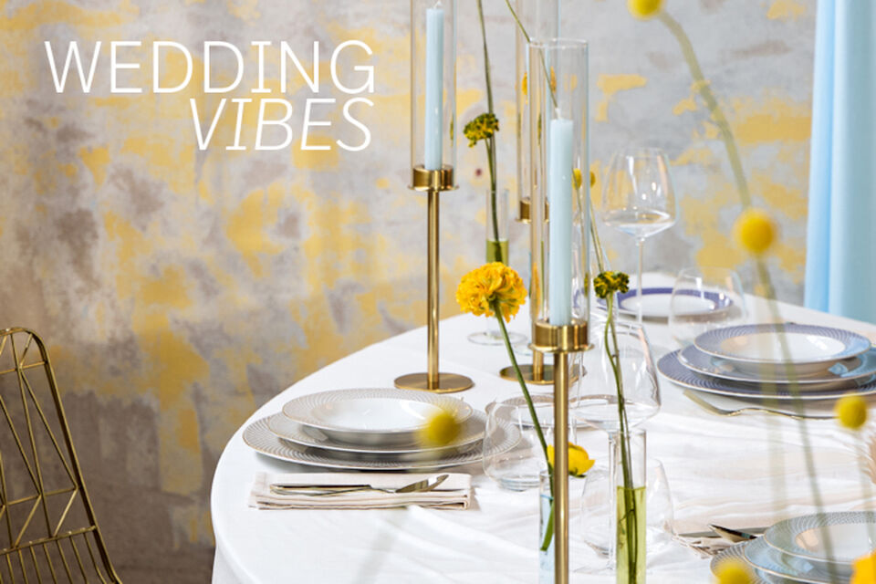 Wedding vibes Schön gedeckter Hochzeitstisch mit Geschirr von Rosenthal Francis Carreau