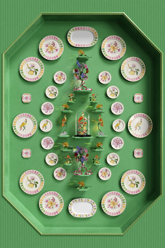 Green wall with Swarovski tableware items