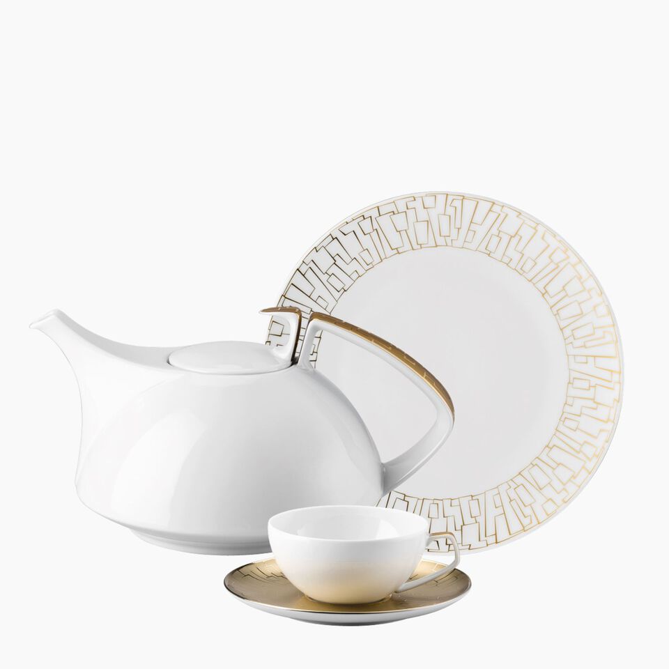Rosenthal porcelain collection TAC Skin Gold in Bauhaus design with teapot, cup, saucer and plate with golden accents