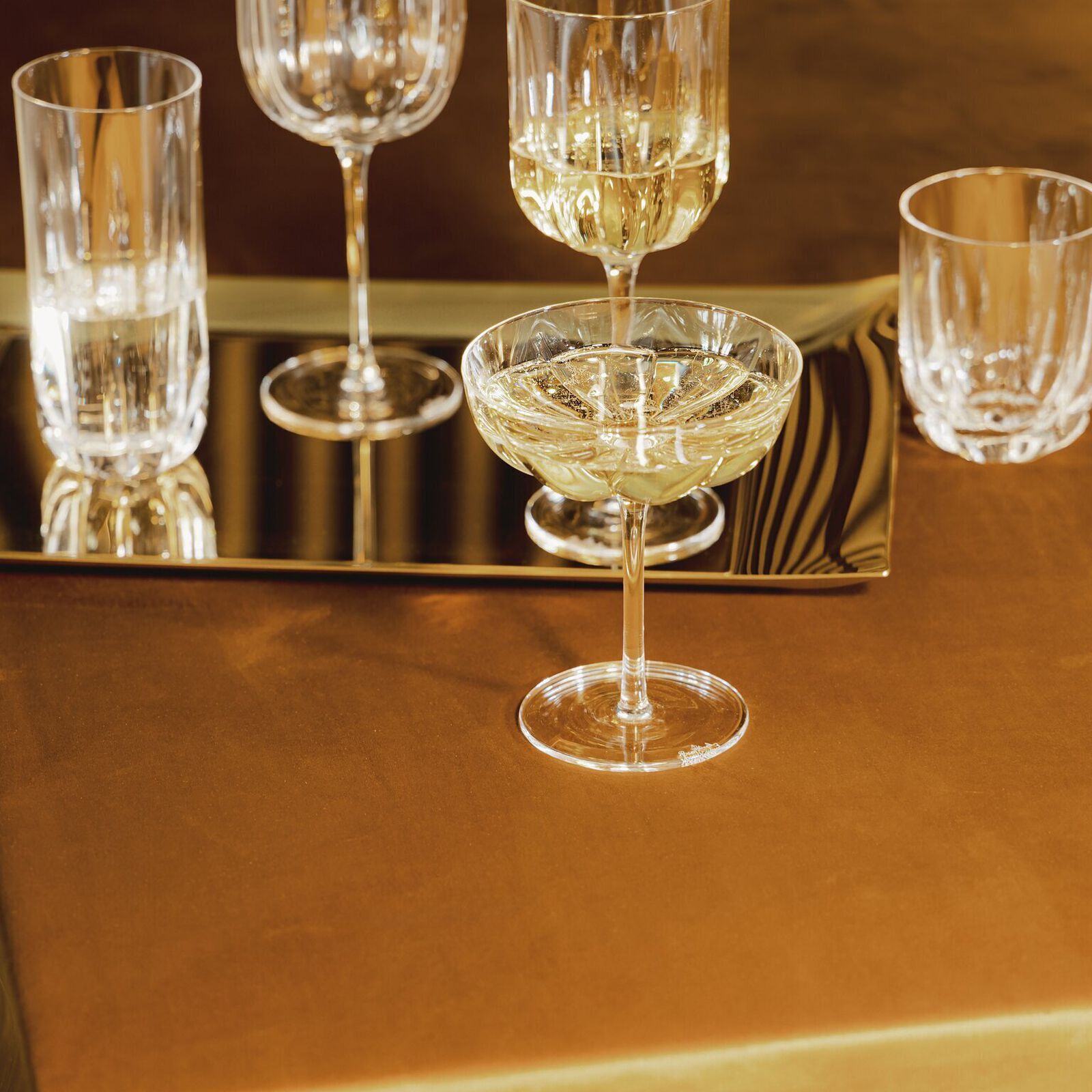 Cocktail/Champagne image number null