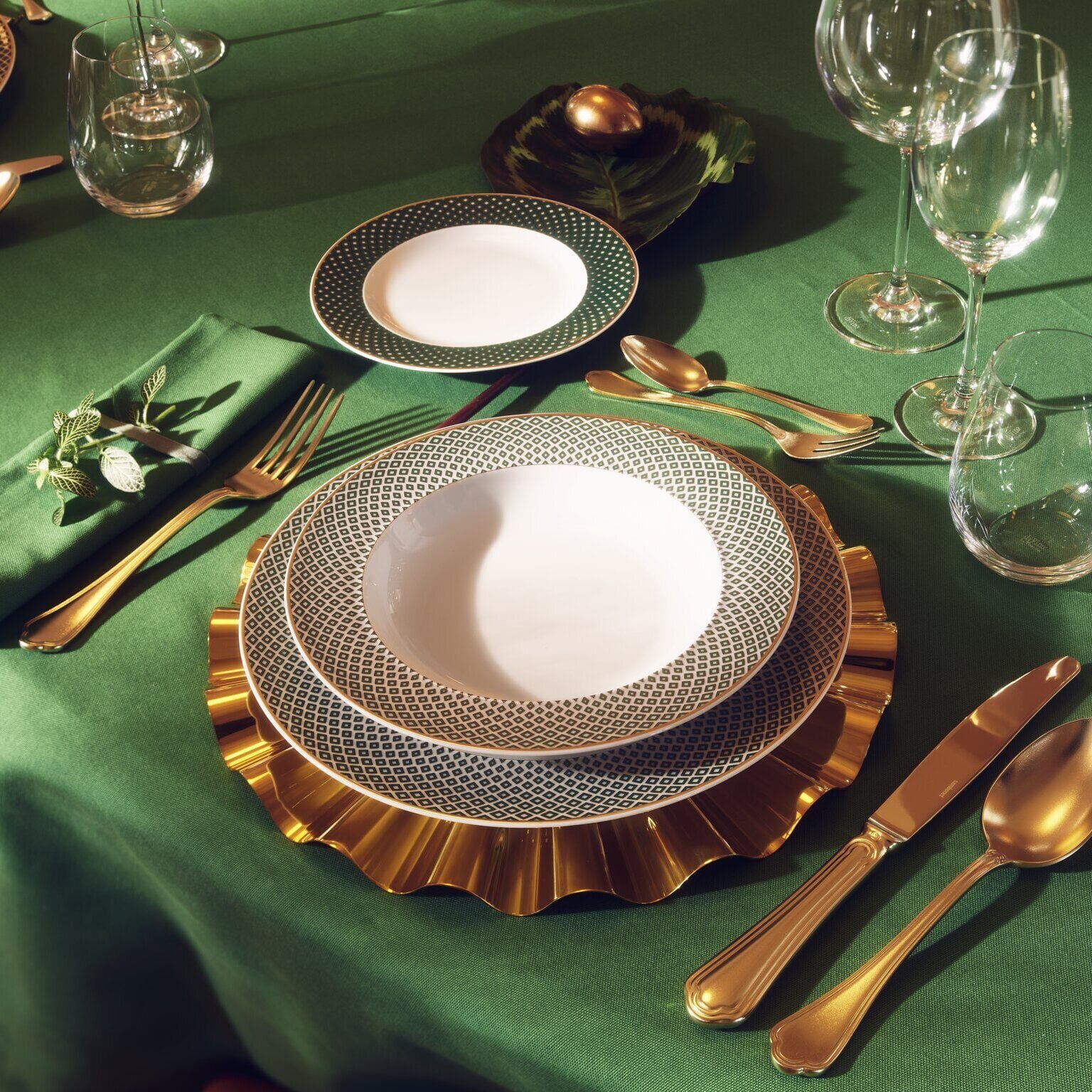 Rosenthal Porcelain, Service plate 33 cm, Francis Carreau Vert