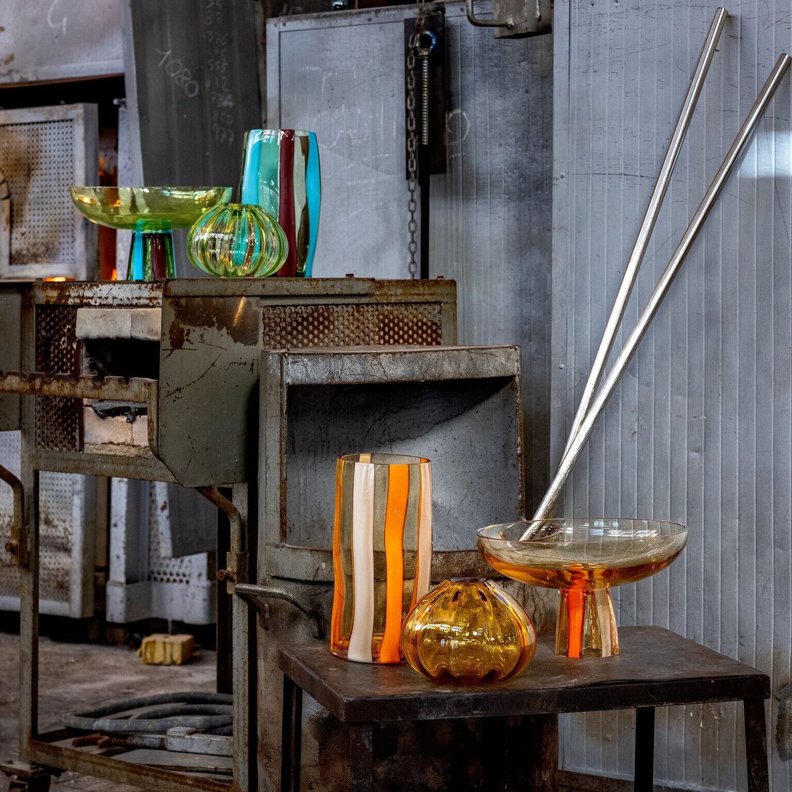 Schale 30 cm auf Fu&szlig; image number null