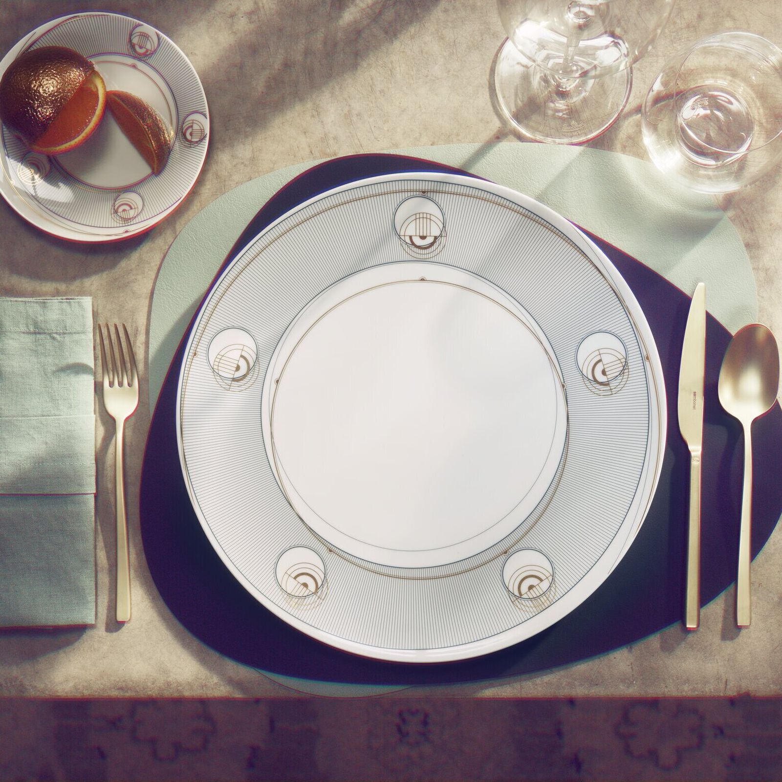 Piatto segnaposto 33 cm image number null