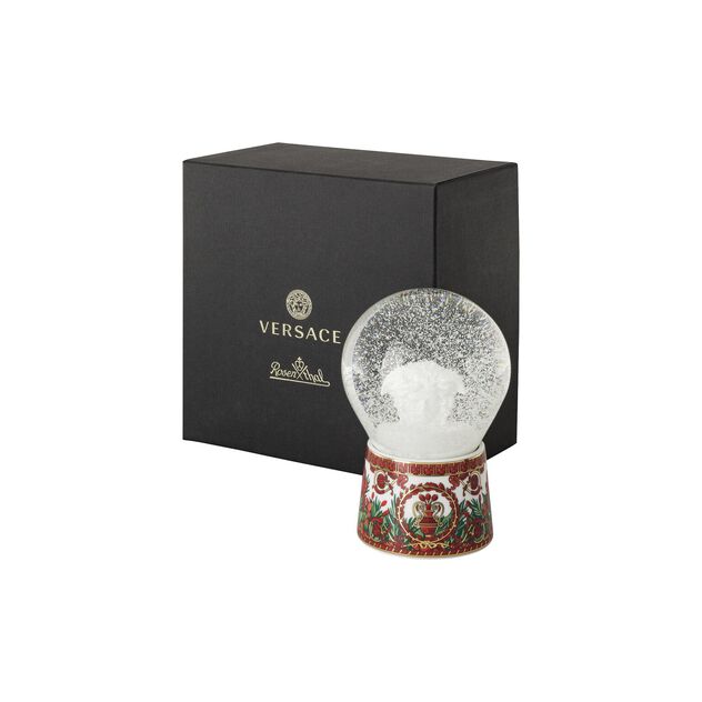 Glass sphere w. snow effect image number 1